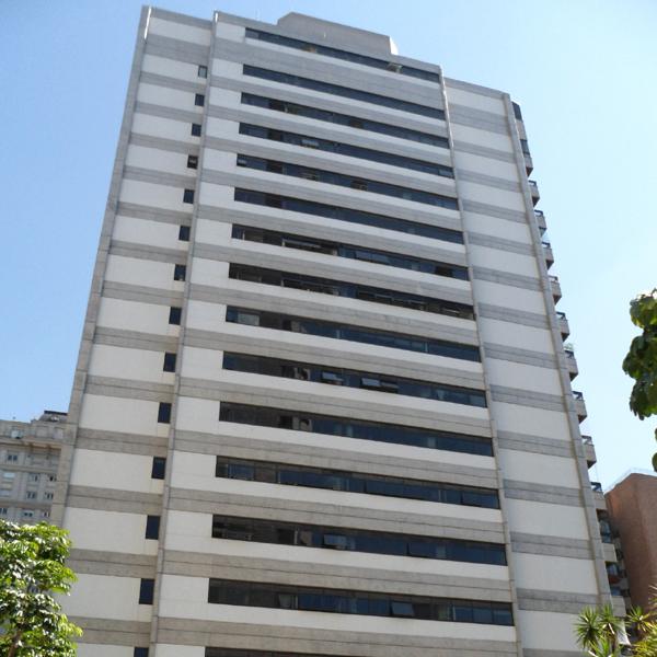 Ed. Villa D’ Este – Tratamento do concreto aparente e 8 12 restauração das pastilhas (Vila Nova Conceição)